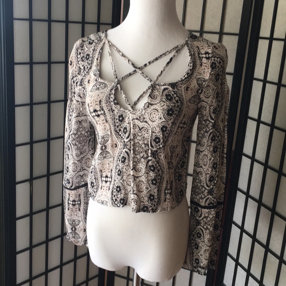 Long sleeve blouse with flare arms